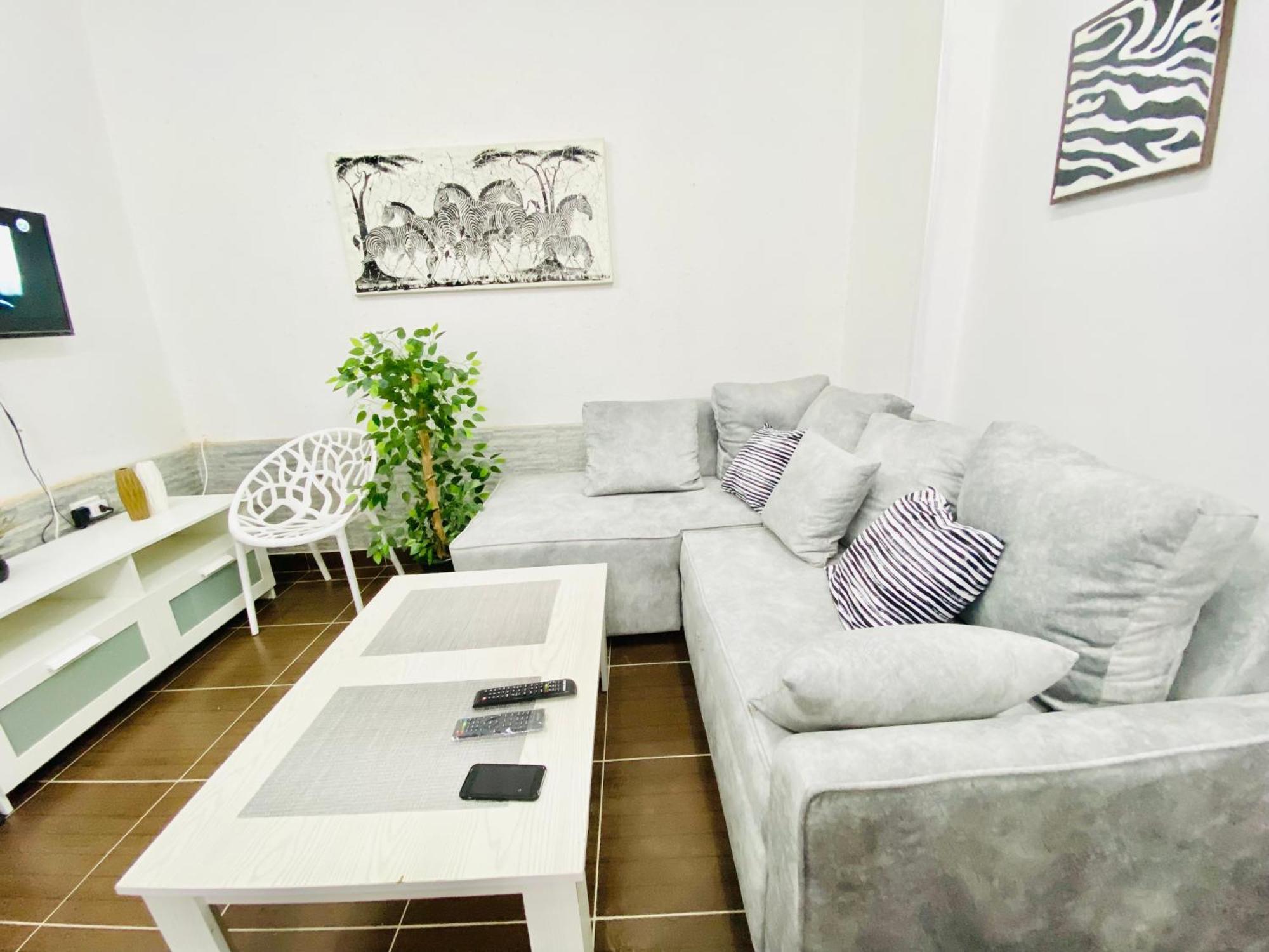 Safari Home Hurghada center Bagian luar foto